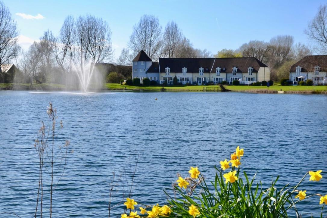 Swan Cottage Cirencester Luaran gambar
