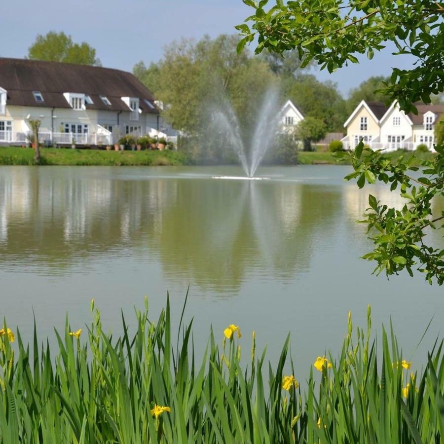 Swan Cottage Cirencester Luaran gambar